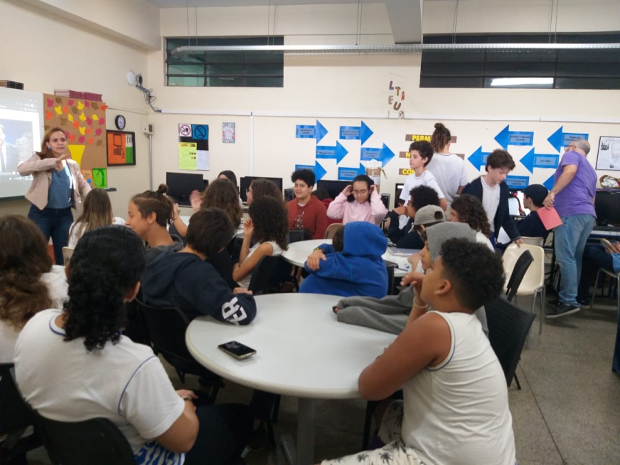 Aula conjunta de Mídias e Robótica